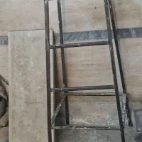 چارپایه آهنی محکم و سالم