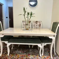 مبل و میز نهار خوری