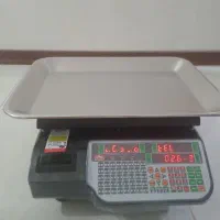 ترازو ۵۰ کیلویی ۱۶۰۰۰ و ۶رقمی در حد نو