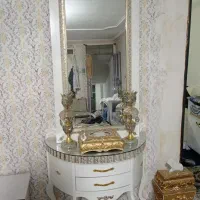 میز کنسول و شمعدان