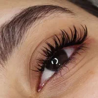آموزش و خدمات اکستنشن مژه با بهترین متریال