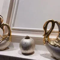 ۲ عدد گلدان و ۱ عدد جا شمعی