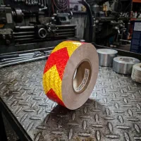 نوار چسب شبرنگ هشدار و جدا کننده پارکینگ و رمپ