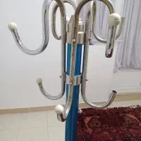 چوب لباسی ایستاده