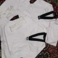 دو دست لباس تکواندو