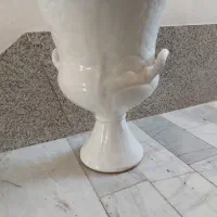 گلدان بزرگ سفید