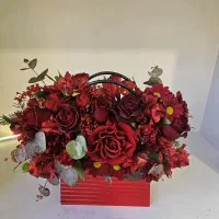 گل فروشی گلاریس باکس گل قرمز ویژه کیفی