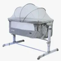 تخت و گهواره کنار تخت مادر