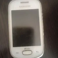 یک دستگاه گوشی سامسونگ