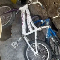 دوچرخه۱۶ واسکیت