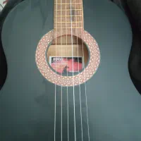 گیتار مشکی