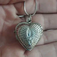 ساعت آویز گردنی