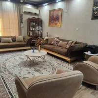 سرویس مبل 8نفره بهمراه میز وسط و دو عدد جلو مبلی