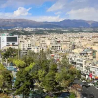 ۷۰ متر مغازه با ۷۰ متر بالکن دور قاب میدان ۷حوض