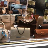 اسخدام فروری فروشنده کیف فروشی