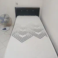 تخت یک نفره آهنی سالم