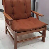 صندلی راحتی چوبی وینتیج و قدیمی