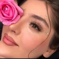 کاشت مژه ۲۰۰ و لیفت ابرو۲۰۰