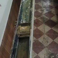 چهار چوب در اتاقی