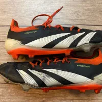 کفش ادیداس Adidas Predator و دستکش دروازه بانی
