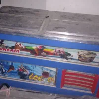 یخچال بستنی