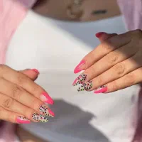 کاشت ناخون