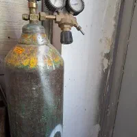 کپسول اکسیژن و مانیمتر