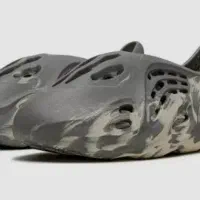 Yeezy foam runner mtx