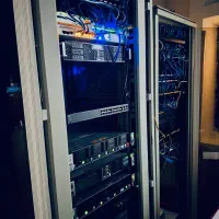 خدمات تخصصی در حوزه فناوری و اطلاعات