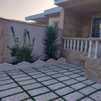 ویلا ۱۸۵متر زمین ۱۰۴متر بنا نوساز حتی معاوضه