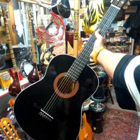 گیتار مشکی براق