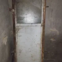 درب آهنگی قدیمی محکم