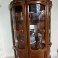 سرویس خواب شامل تخت کمد دراور آیینه و پاتختی