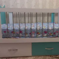 تخت گهواره ای کودک با تشک طبی رویال