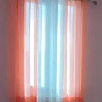 پرده در حد نو به همراه چوب پرده و سُرب