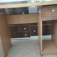 میز تحریر، لپتاپ، کامپیوتر