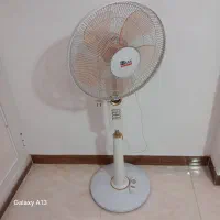 پنکه پایه دار