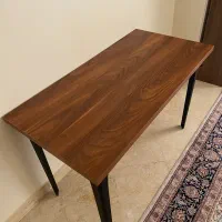 میز تحریر دینیال