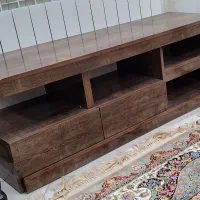 میز تلویزیون MDF مدرن و جادار، سالم و تمیز