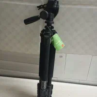 سه پایه دوربین