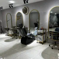 وسایل سالن زیبایی به همراه پیج سالن و تابلو