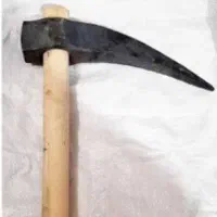 کلنگ دست آهنی
