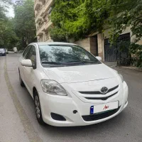 تویوتایاریس ۲۰۰۸ بیرنگ سنددست اول بسیار تمیزوخانگی