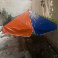 چتر سایه‌بان بزرگ باغی و ساحلی + پایه فلزی