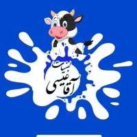 همکار خانم برای کار در غرفه لبنیات