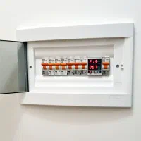 محافظ ولتاژ کل ساختمان