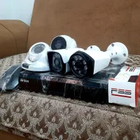 دستگاه 8 کاناله . هارد یک ترا . چهار عدد دوربین