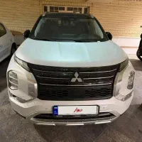 میتسوبیشی اوتلندر p line 2023