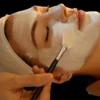 پاکسازی و فیشیال مخصوص بانوان
