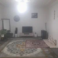 یک طبقه اپارتمان در حصار گرمخان